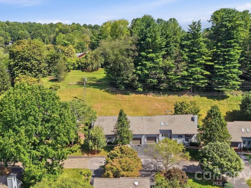 310 Robertson Street, Burnsville, NC 28714.  MLS# CAR4424794, YatesRealty ID 51987. 