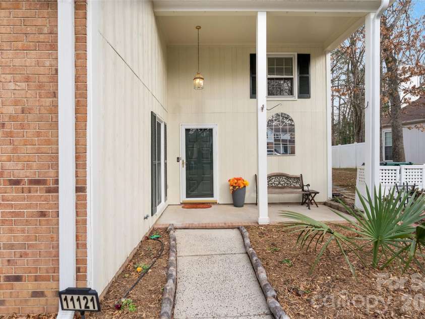 11121 Sevilla Court, Charlotte, NC 28226.  MLS# CAR4329705, YatesRealty ID 5199. 