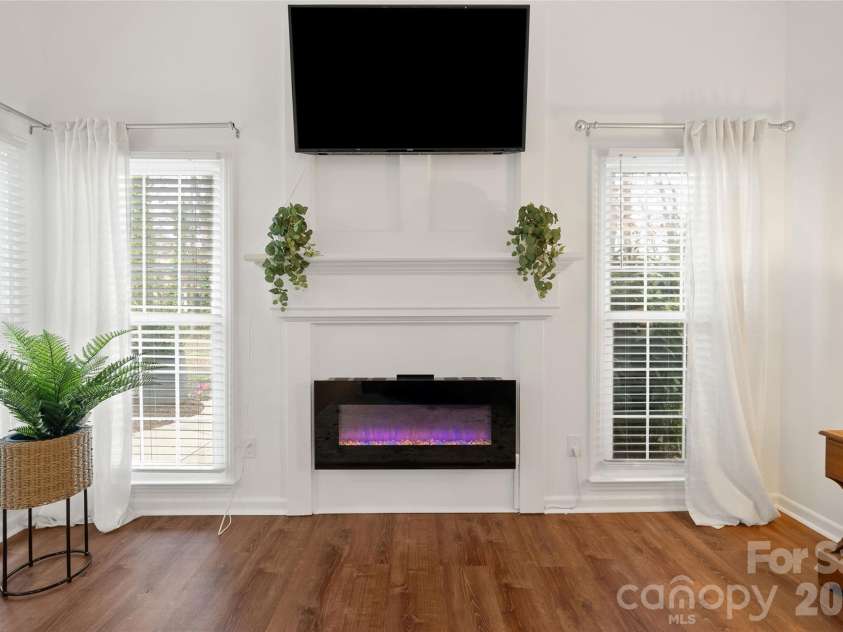 11121 Sevilla Court, Charlotte, NC 28226.  MLS# CAR4329705, YatesRealty ID 5199. 
