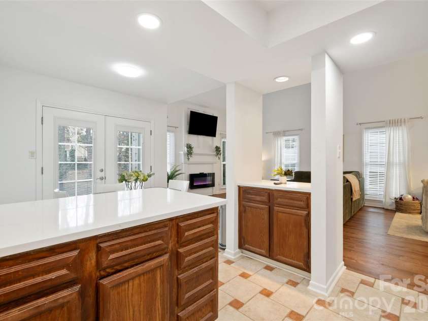 11121 Sevilla Court, Charlotte, NC 28226.  MLS# CAR4329705, YatesRealty ID 5199. 