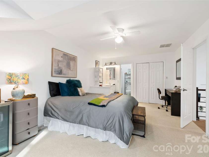 11121 Sevilla Court, Charlotte, NC 28226.  MLS# CAR4329705, YatesRealty ID 5199. 