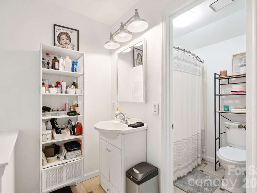 11121 Sevilla Court, Charlotte, NC 28226.  MLS# CAR4329705, YatesRealty ID 5199. 