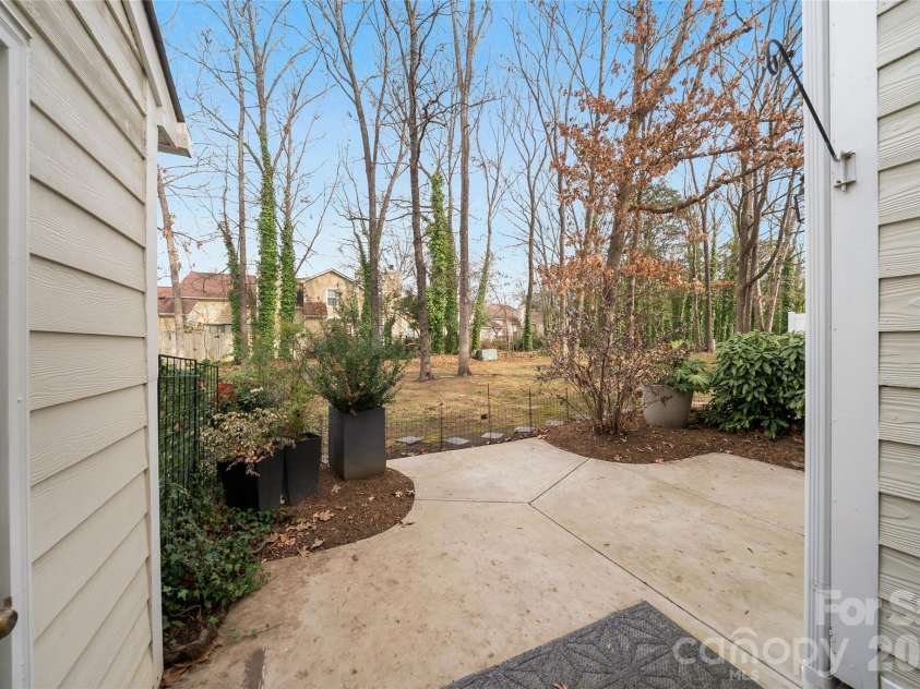 11121 Sevilla Court, Charlotte, NC 28226.  MLS# CAR4329705, YatesRealty ID 5199. 