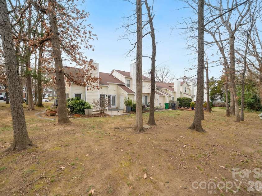 11121 Sevilla Court, Charlotte, NC 28226.  MLS# CAR4329705, YatesRealty ID 5199. 