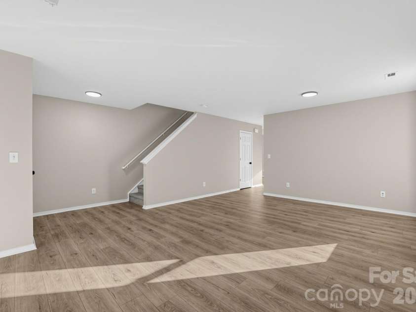 3725 Larkhaven Village Drive, Charlotte, NC 28215.  MLS# CAR4426530, YatesRealty ID 51992. 