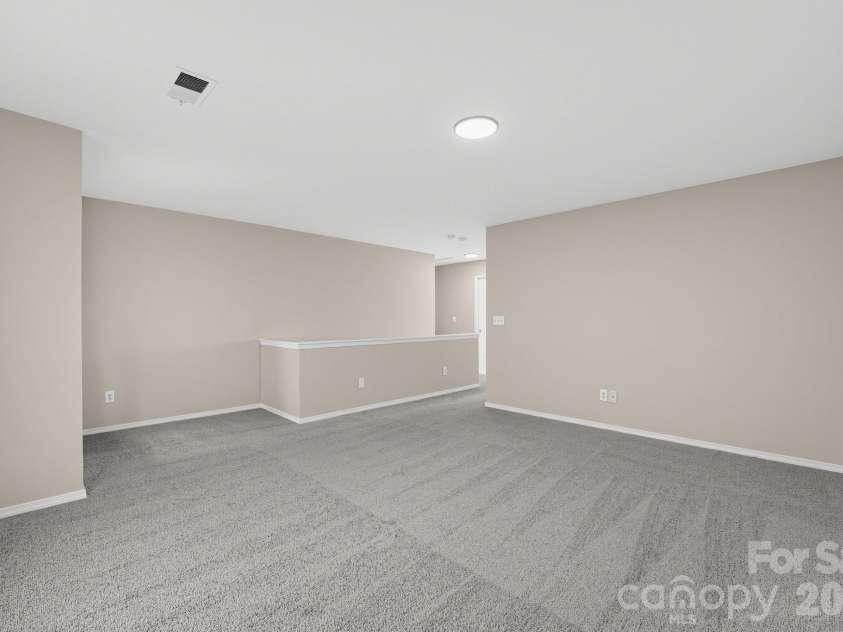 3725 Larkhaven Village Drive, Charlotte, NC 28215.  MLS# CAR4426530, YatesRealty ID 51992. 