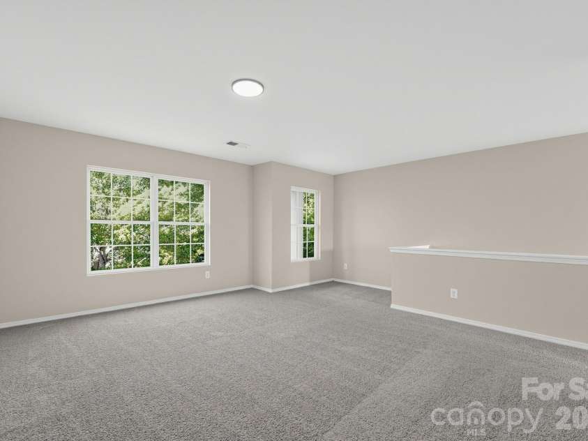 3725 Larkhaven Village Drive, Charlotte, NC 28215.  MLS# CAR4426530, YatesRealty ID 51992. 