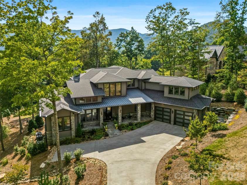 16 Smokey Ridge Trail, Arden, NC 28704.  MLS# CAR4423322, YatesRealty ID 51994. 
