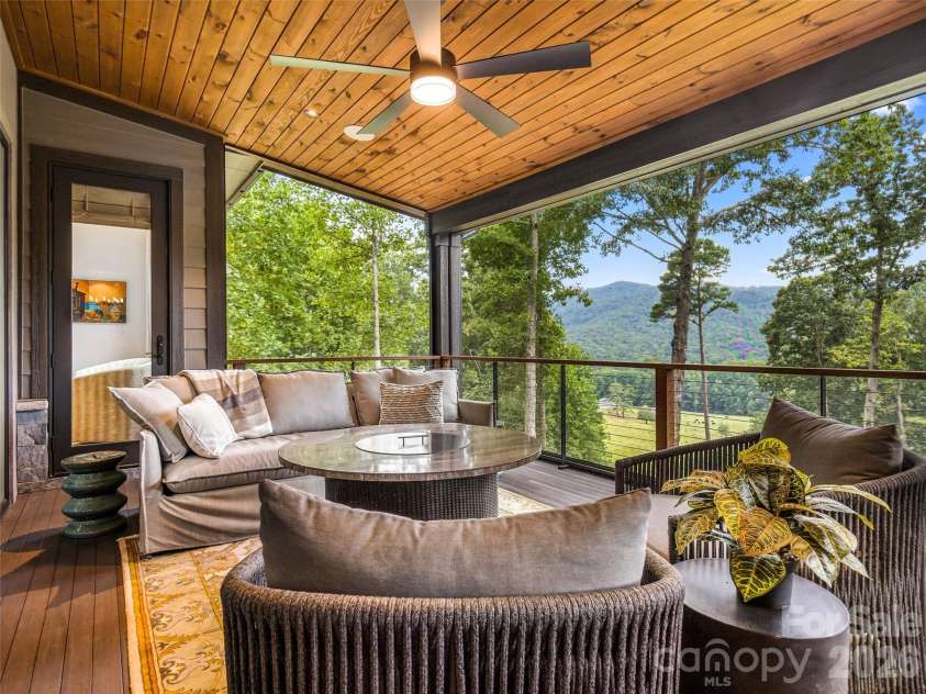 16 Smokey Ridge Trail, Arden, NC 28704.  MLS# CAR4423322, YatesRealty ID 51994. 