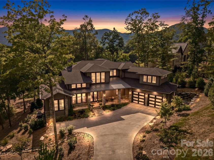 16 Smokey Ridge Trail, Arden, NC 28704.  MLS# CAR4423322, YatesRealty ID 51994. 