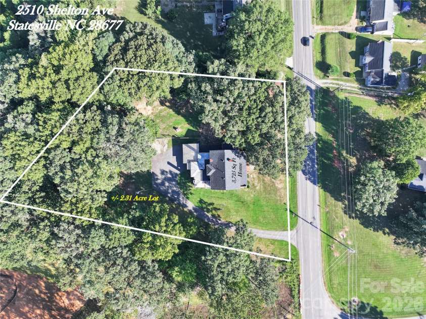 2510 Shelton Avenue, Statesville, NC 28677.  MLS# CAR4424751, YatesRealty ID 51995. 