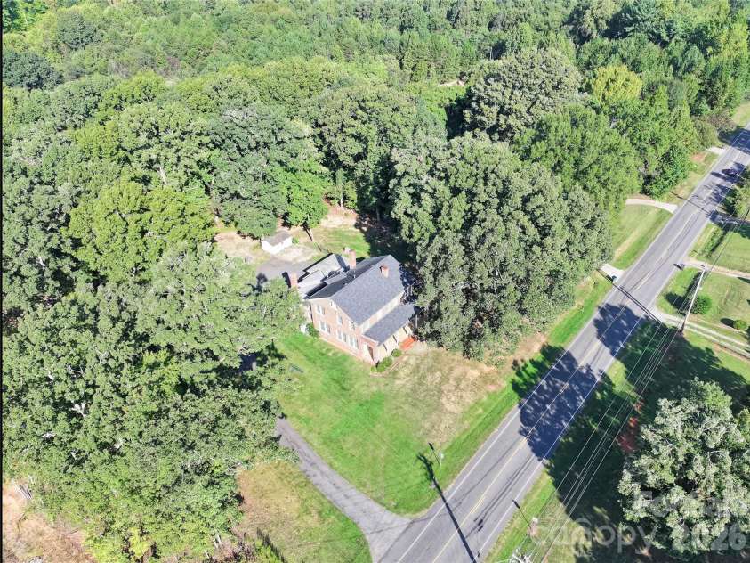 2510 Shelton Avenue, Statesville, NC 28677.  MLS# CAR4424751, YatesRealty ID 51995. 
