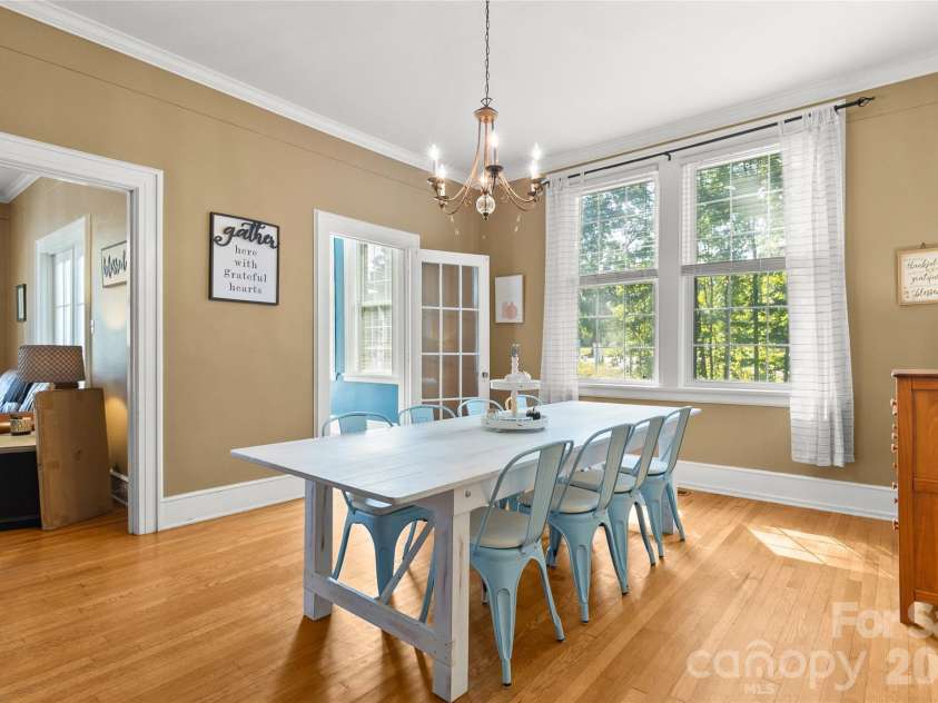 2510 Shelton Avenue, Statesville, NC 28677.  MLS# CAR4424751, YatesRealty ID 51995. Dining room