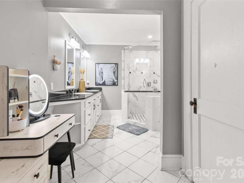 2510 Shelton Avenue, Statesville, NC 28677.  MLS# CAR4424751, YatesRealty ID 51995. Primary bathroom