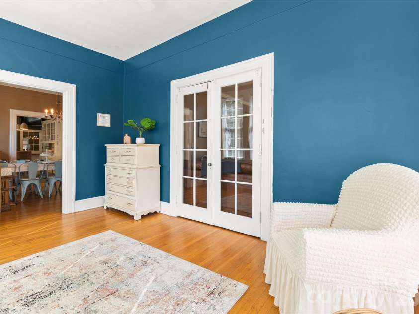 2510 Shelton Avenue, Statesville, NC 28677.  MLS# CAR4424751, YatesRealty ID 51995. Sunroom