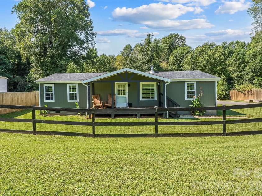 2495 Piney Road, Morganton, NC 28655.  MLS# CAR4426531, YatesRealty ID 51996. 