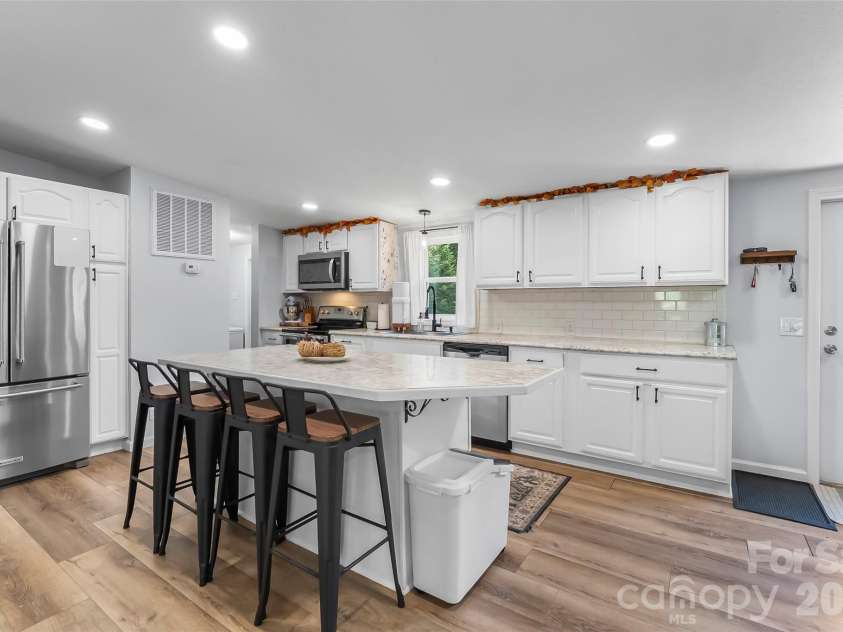 2495 Piney Road, Morganton, NC 28655.  MLS# CAR4426531, YatesRealty ID 51996. 