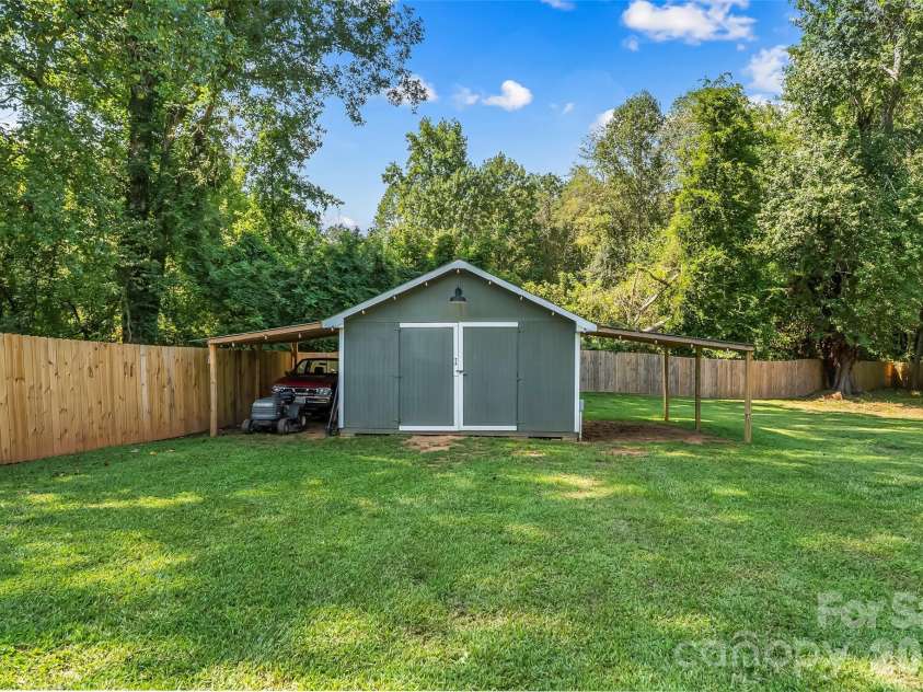 2495 Piney Road, Morganton, NC 28655.  MLS# CAR4426531, YatesRealty ID 51996. 