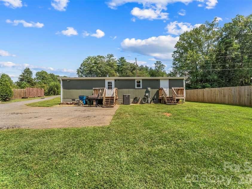 2495 Piney Road, Morganton, NC 28655.  MLS# CAR4426531, YatesRealty ID 51996. 