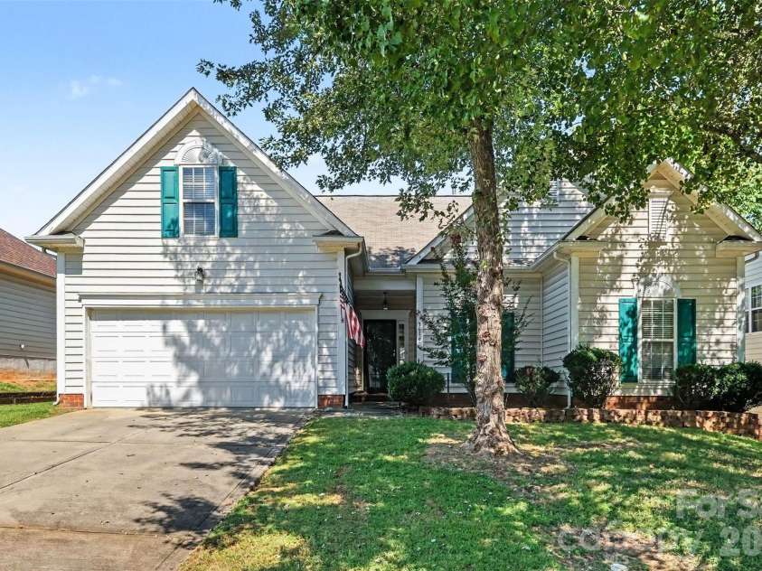 3618 Sipes Lane, Charlotte, NC 28269.  MLS# CAR4426063, YatesRealty ID 51998. 