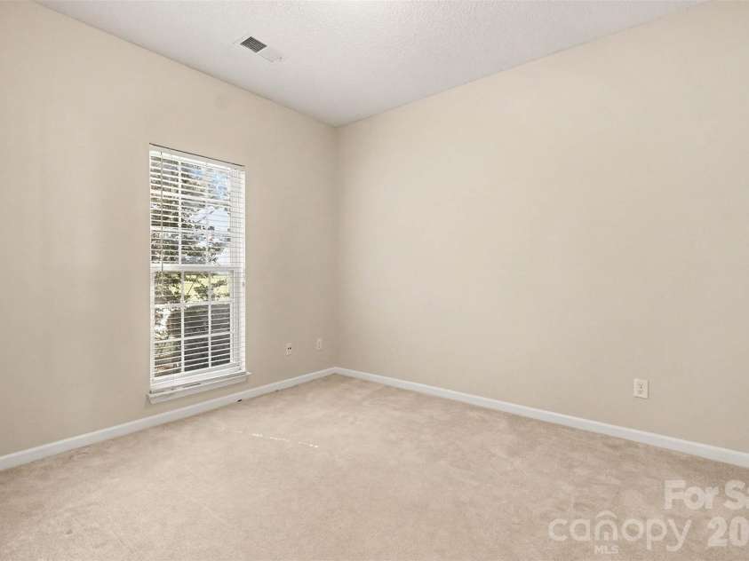 3618 Sipes Lane, Charlotte, NC 28269.  MLS# CAR4426063, YatesRealty ID 51998. 