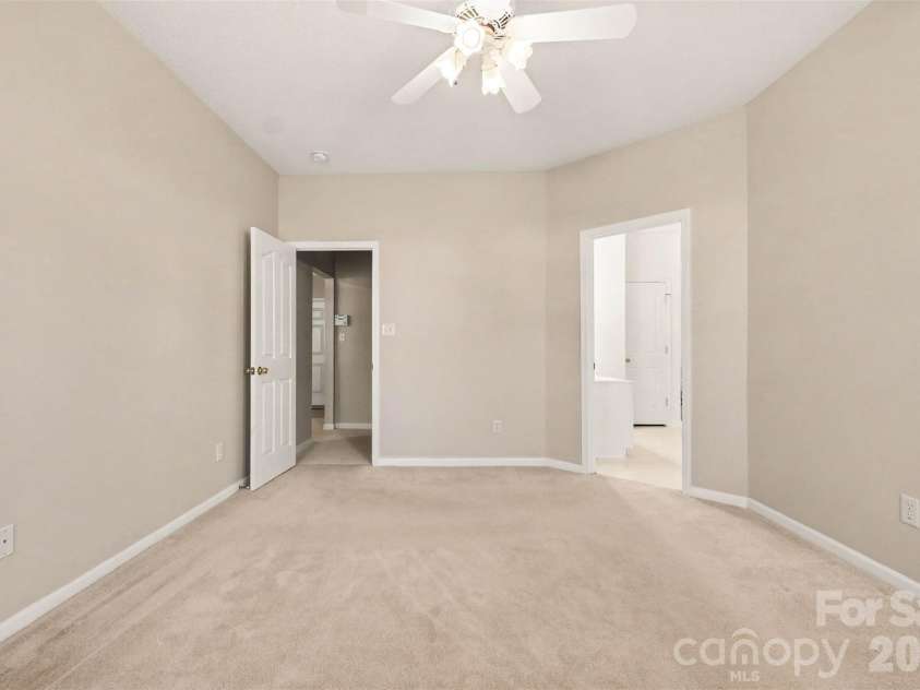 3618 Sipes Lane, Charlotte, NC 28269.  MLS# CAR4426063, YatesRealty ID 51998. 