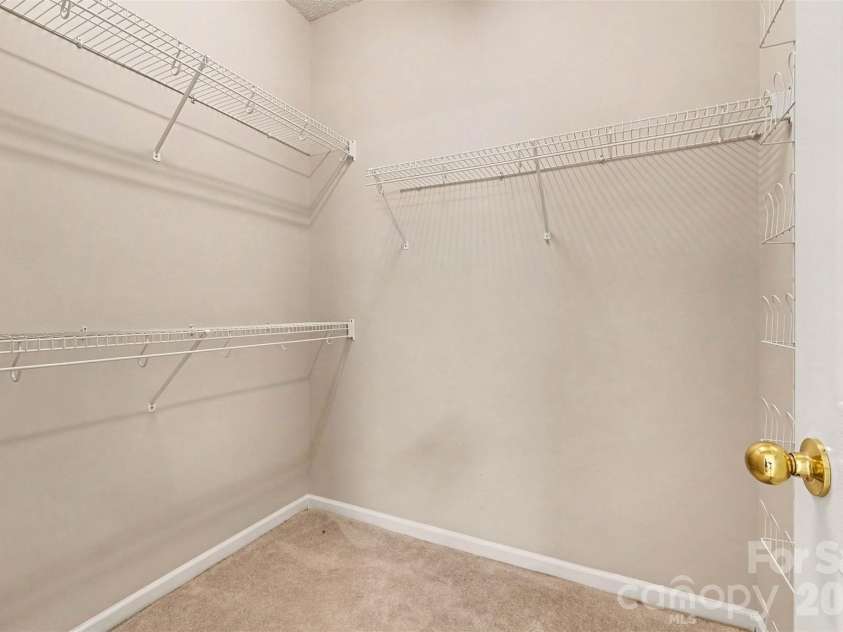 3618 Sipes Lane, Charlotte, NC 28269.  MLS# CAR4426063, YatesRealty ID 51998. 