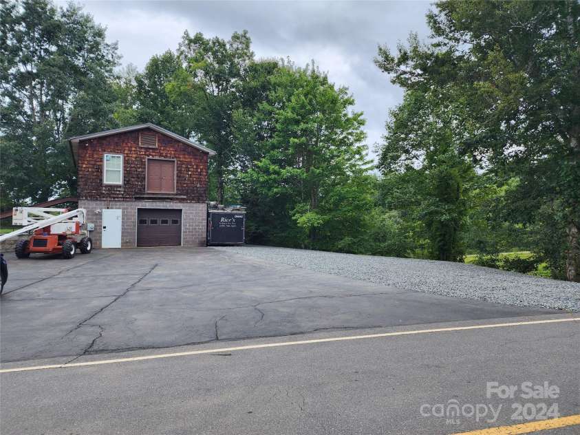 2322 Gabriels Creek Road, Mars Hill, NC 28754.  MLS# CAR4067001, YatesRealty ID 52. 