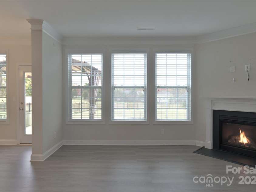 118 Margo Lane, Statesville, NC 28677.  MLS# CAR4316094, YatesRealty ID 520. Gas logs