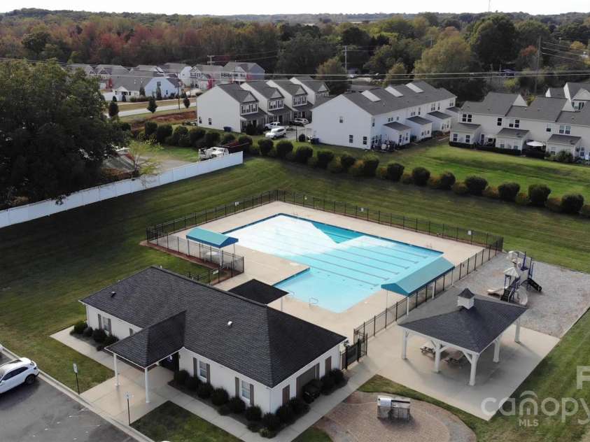 118 Margo Lane, Statesville, NC 28677.  MLS# CAR4316094, YatesRealty ID 520. Larkin Community offers wonderful amenities. Please see  remarks for full description.