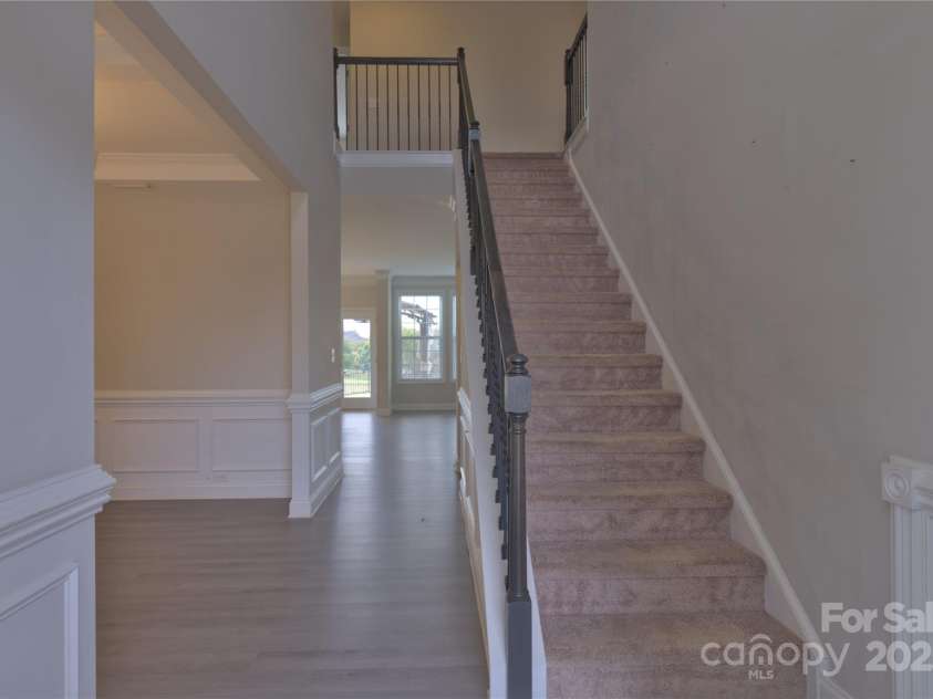 118 Margo Lane, Statesville, NC 28677.  MLS# CAR4316094, YatesRealty ID 520. Upstairs you will find.... 