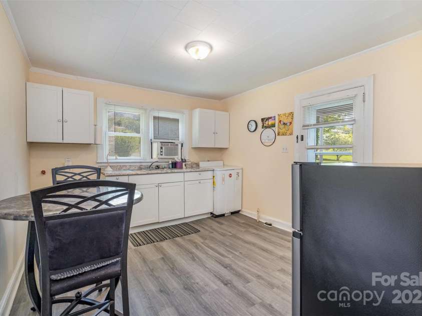 422 Wilson Street, Mount Holly, NC 28120.  MLS# CAR4272159, YatesRealty ID 520. 422 Wilson interior