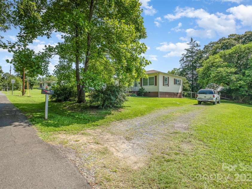 422 Wilson Street, Mount Holly, NC 28120.  MLS# CAR4272159, YatesRealty ID 520. 