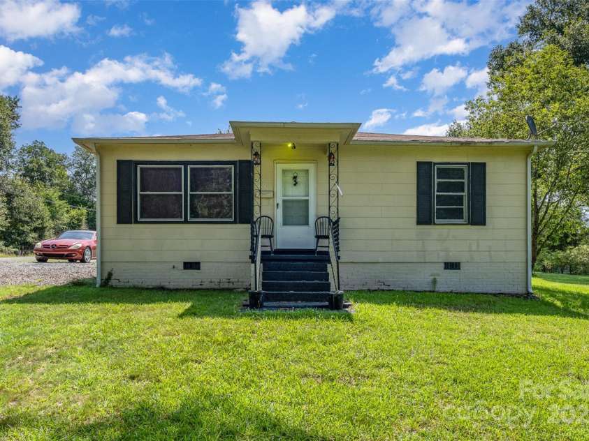 422 Wilson Street, Mount Holly, NC 28120.  MLS# CAR4272159, YatesRealty ID 520. Front of 428 Wilson