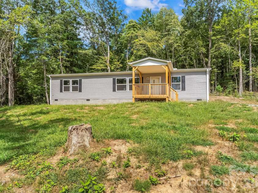 179 Ada Way, Hendersonville, NC 28791.  MLS# CAR4424825, YatesRealty ID 52000. 