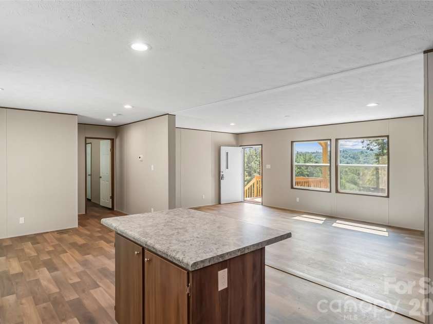 179 Ada Way, Hendersonville, NC 28791.  MLS# CAR4424825, YatesRealty ID 52000. 