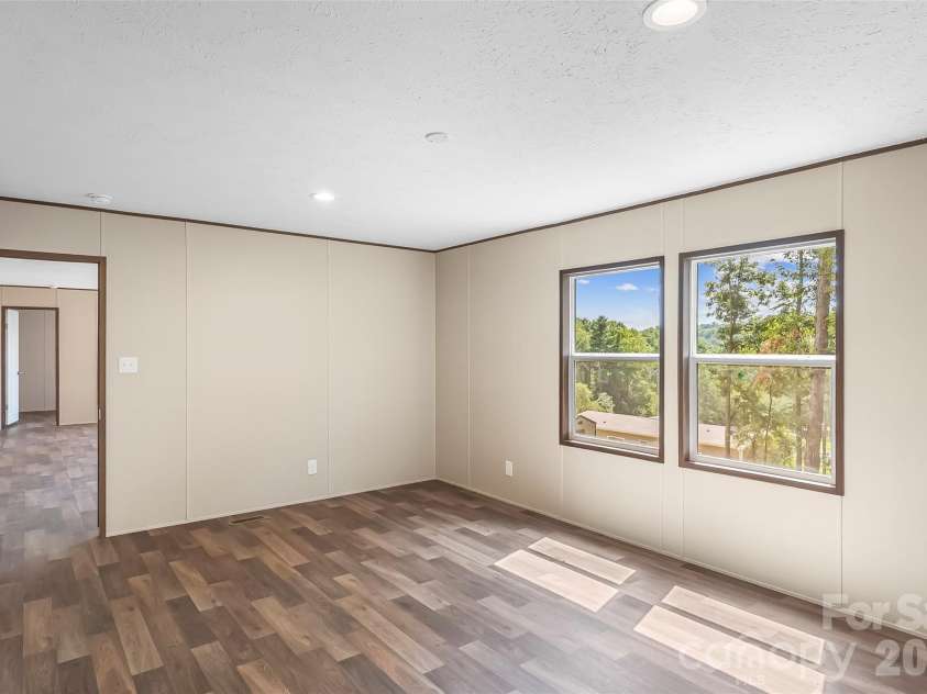 179 Ada Way, Hendersonville, NC 28791.  MLS# CAR4424825, YatesRealty ID 52000. 