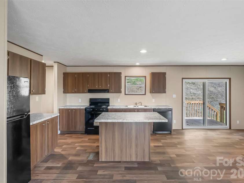 179 Ada Way, Hendersonville, NC 28791.  MLS# CAR4424825, YatesRealty ID 52000. 