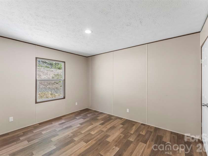 179 Ada Way, Hendersonville, NC 28791.  MLS# CAR4424825, YatesRealty ID 52000. 