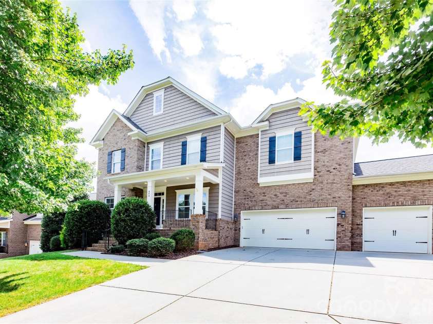 404 Waterlynn Road, Mooresville, NC 28115.  MLS# CAR4405516, YatesRealty ID 52001. 