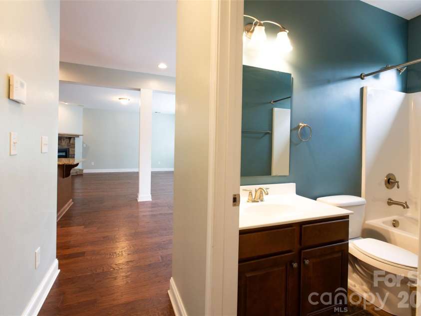 404 Waterlynn Road, Mooresville, NC 28115.  MLS# CAR4405516, YatesRealty ID 52001. 
