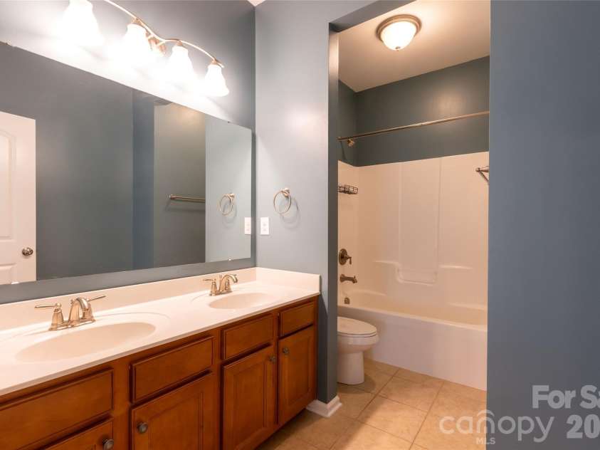 404 Waterlynn Road, Mooresville, NC 28115.  MLS# CAR4405516, YatesRealty ID 52001. 