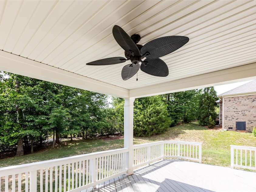 404 Waterlynn Road, Mooresville, NC 28115.  MLS# CAR4405516, YatesRealty ID 52001. 