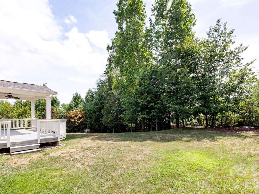 404 Waterlynn Road, Mooresville, NC 28115.  MLS# CAR4405516, YatesRealty ID 52001. 