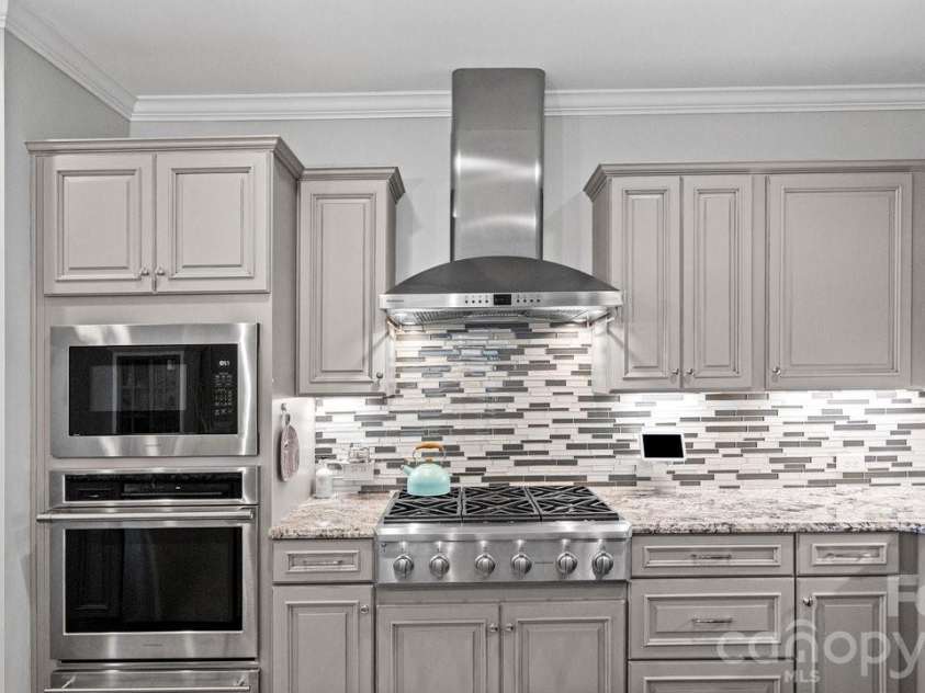 6249 Raven Rock Drive, Denver, NC 28037.  MLS# CAR4424337, YatesRealty ID 52002. 