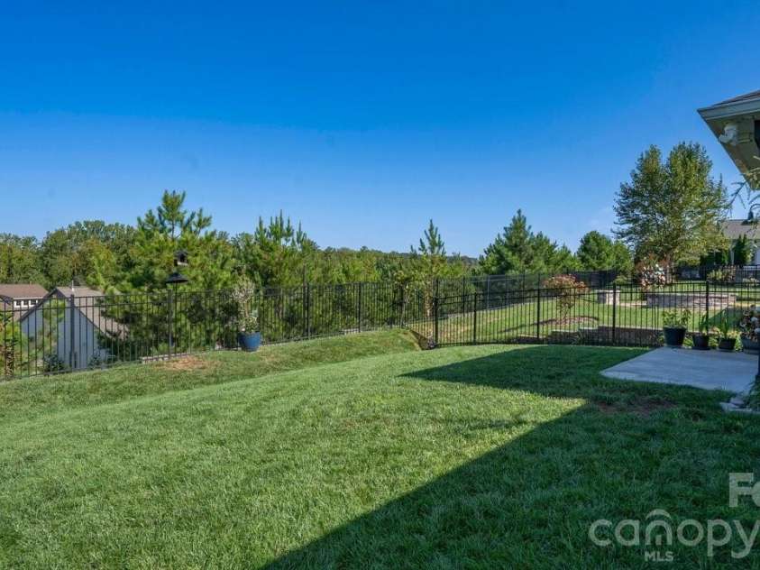 6249 Raven Rock Drive, Denver, NC 28037.  MLS# CAR4424337, YatesRealty ID 52002. 