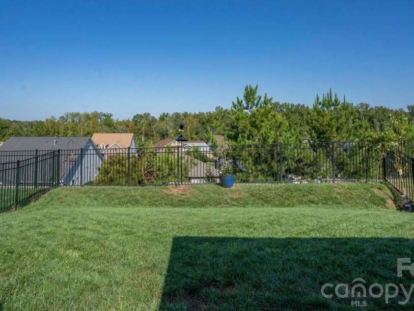 6249 Raven Rock Drive, Denver, NC 28037.  MLS# CAR4424337, YatesRealty ID 52002. 