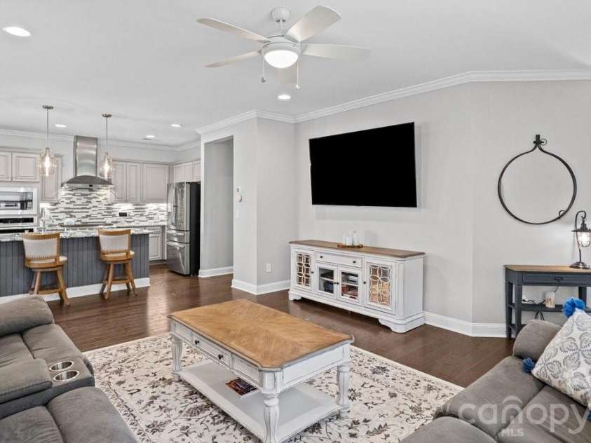 6249 Raven Rock Drive, Denver, NC 28037.  MLS# CAR4424337, YatesRealty ID 52002. 