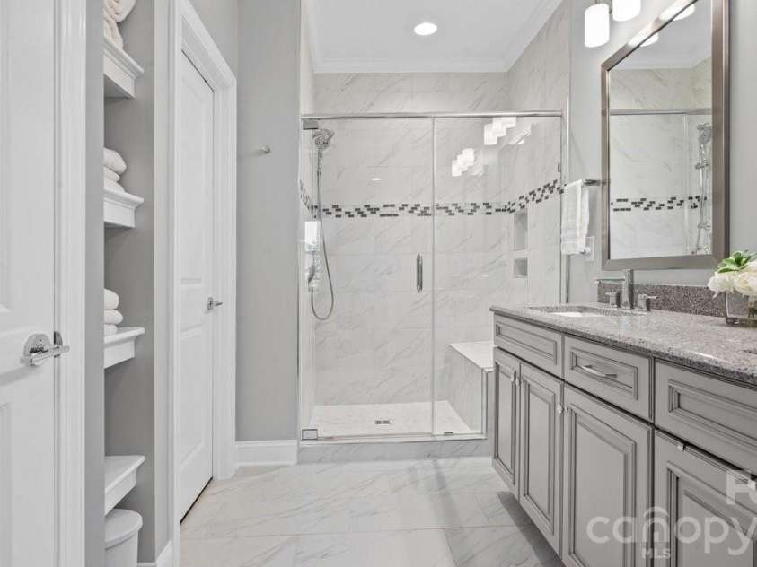 6249 Raven Rock Drive, Denver, NC 28037.  MLS# CAR4424337, YatesRealty ID 52002. 