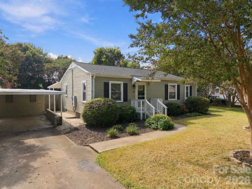 208 Faile Street, Fort Mill, SC 29715.  MLS# CAR4424368, YatesRealty ID 52003. 